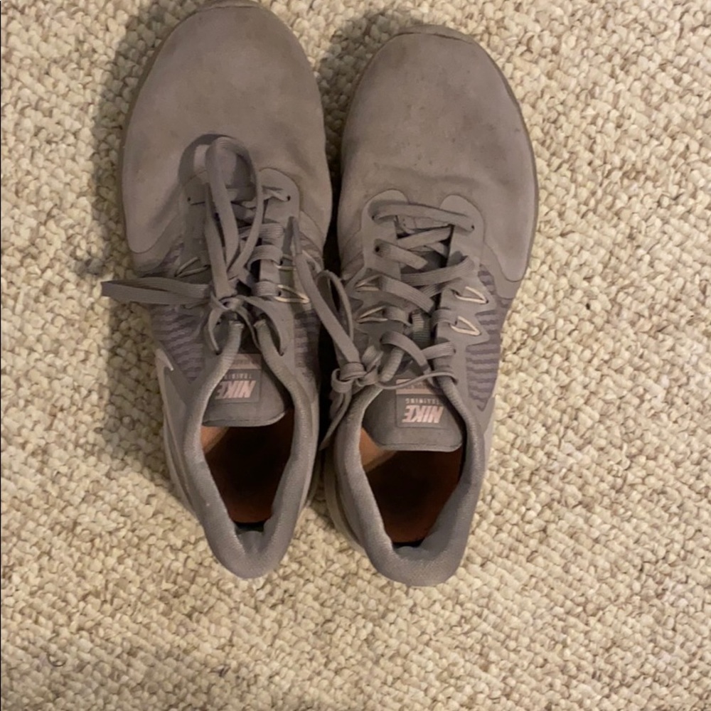 Nike tennis shoes